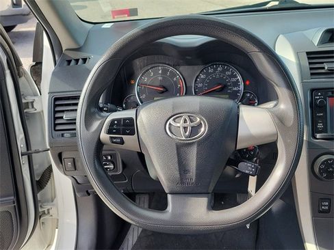 Used 2013 Toyota Corolla S image 20
