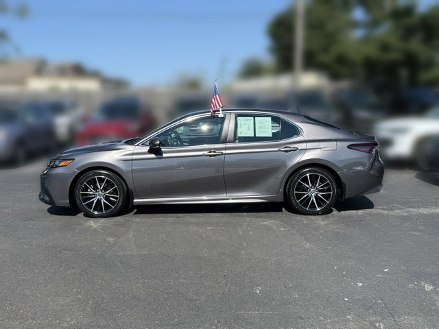 Used 2023 Toyota Camry SE AWD/4WD image 4