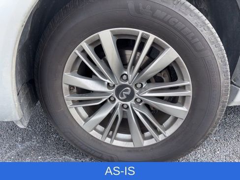 Used 2019 INFINITI QX80 Luxe image 3