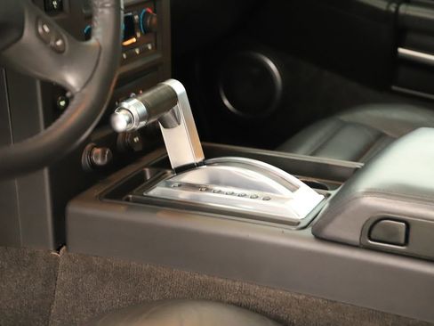 Used 2005 HUMMER H2 w/ Preferred Equipment Group image 17