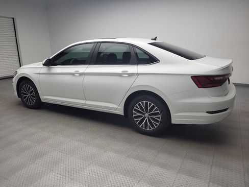 Used 2020 Volkswagen Jetta SE w/ SE Cold Weather Package FWD image 3