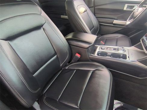 Used 2023 Ford Explorer XLT w/ Equipment Group 202A image 34