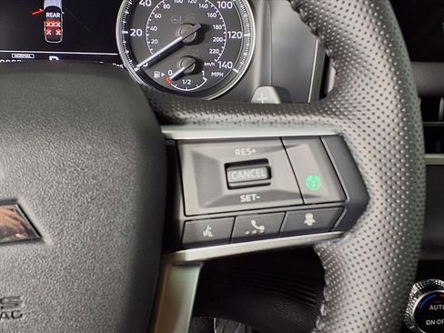 Used 2025 Mitsubishi Outlander SE image 24