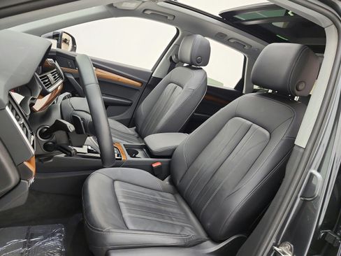 Used 2023 Audi Q5 2.0T Premium w/ Convenience Package AWD/4WD image 10