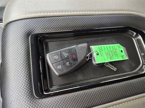 Used 2022 Chevrolet Silverado 1500 ZR2 w/ Technology Package image 27