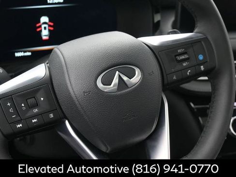 Certified 2025 INFINITI QX60 Luxe w/ Black Edition AWD/4WD image 19
