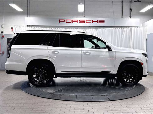 Used 2024 Cadillac Escalade Sport w/ LPO, ONYX Package AWD/4WD image 10