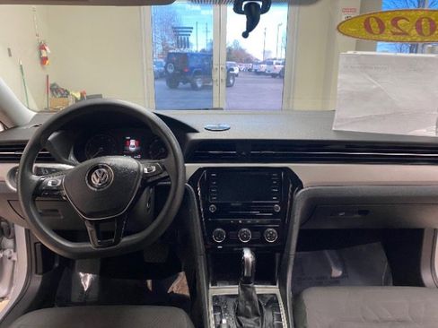 Used 2020 Volkswagen Passat 2.0T S image 23