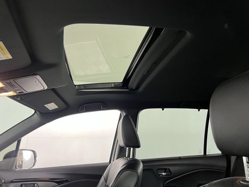 Used 2019 Honda Passport Touring image 25