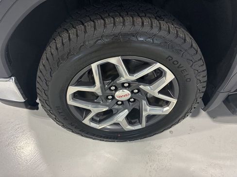 Used 2024 GMC Sierra 1500 SLT w/ SLT Premium Plus Package image 12