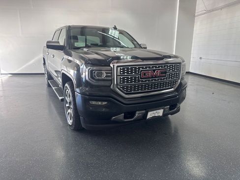 Used 2017 GMC Sierra 1500 Denali image 1