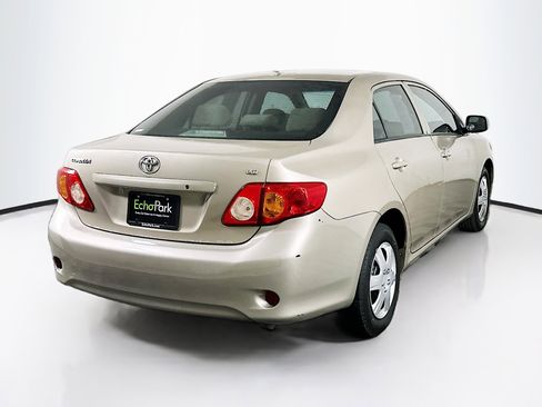 Used 2010 Toyota Corolla LE image 9