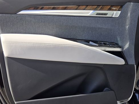 New 2026 Cadillac Escalade Platinum Sport AWD/4WD image 22
