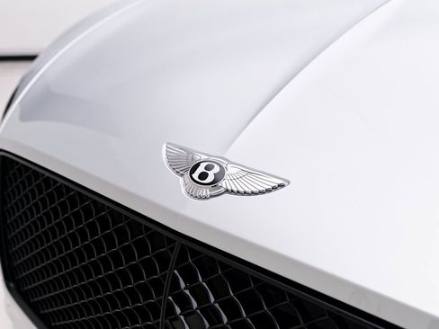 Used 2024 Bentley Continental GT image 21