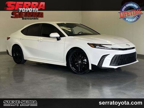 Certified 2026 Toyota Camry SE FWD image 1