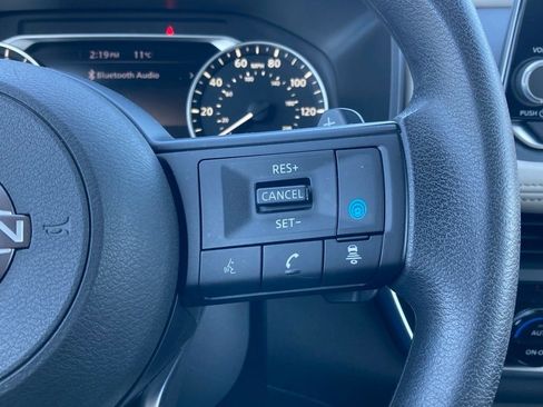 Used 2024 Nissan Rogue SV image 14