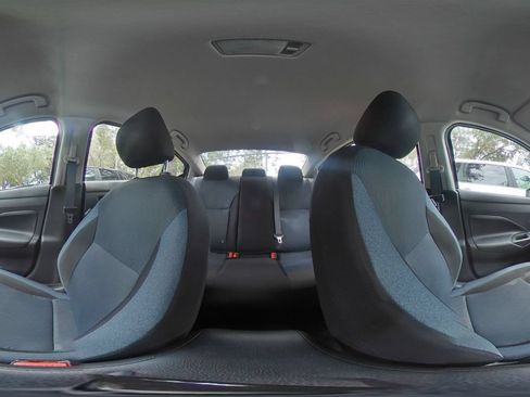 Used 2025 Nissan Versa SV FWD image 39