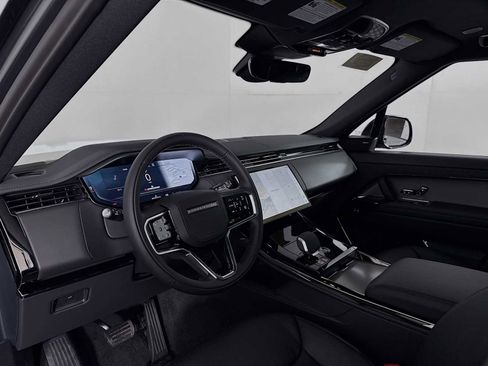 New 2025 Land Rover Range Rover Sport SE image 9