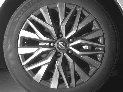 Used 2025 Nissan Altima 2.5 SV FWD image 13