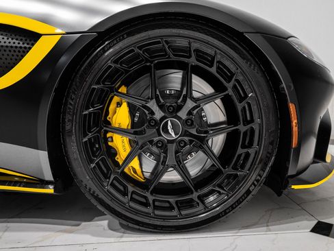 Used 2019 Aston Martin V8 Vantage Coupe image 51