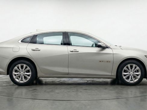 Used 2024 Chevrolet Malibu LT image 11