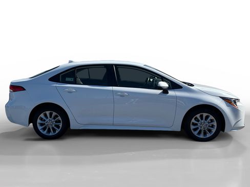 Used 2020 Toyota Corolla LE w/ LE Convenience Package image 6