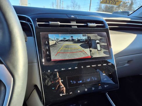 Used 2022 Hyundai Tucson Limited w/ Cargo Package image 11