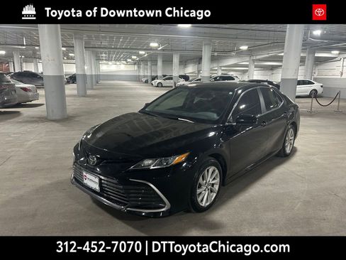 Used 2023 Toyota Camry LE image 2
