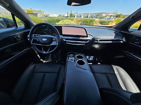 Used 2024 Cadillac Lyriq Luxury RWD image 20