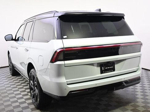New 2026 Lincoln Navigator Black Label AWD/4WD image 4