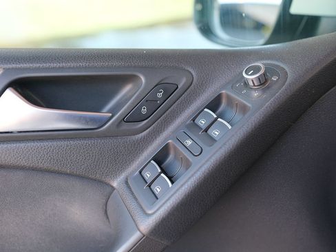 Used 2013 Volkswagen GTI 4-Door FWD image 11