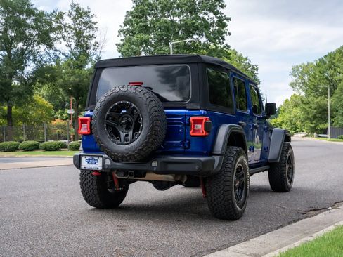 Used 2019 Jeep Wrangler Unlimited Rubicon w/ Dual Top Group AWD/4WD image 6