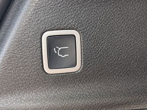 New 2026 Chrysler Pacifica Select image 13