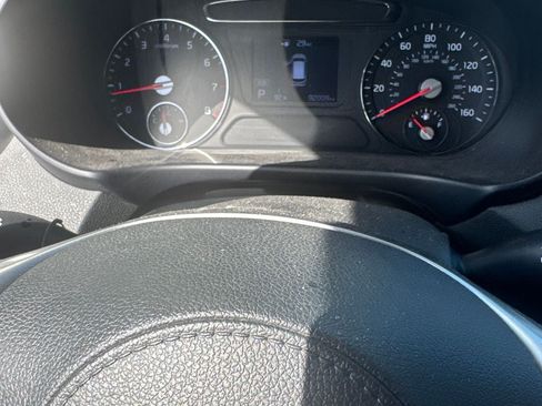 Used 2019 Kia Sorento L FWD image 17