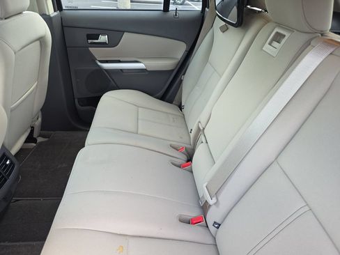 Used 2013 Ford Edge SE FWD image 16