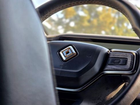 Used 2022 Rivian R1S Launch Edition AWD/4WD image 15