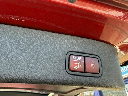 Used 2017 Mercedes-Benz GLS 450 4MATIC w/ Premium Package image 8