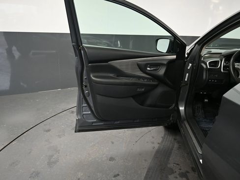 Used 2017 Nissan Murano SL image 25