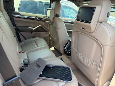 Used 2012 Porsche Cayenne S AWD/4WD image 11