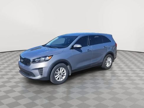 Used 2020 Kia Sorento LX image 4