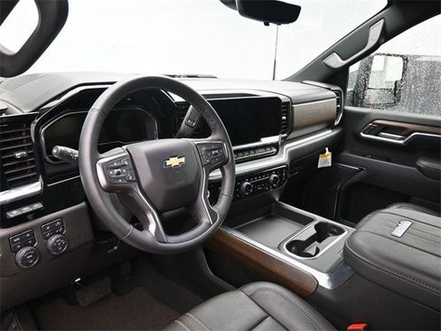 Certified 2025 Chevrolet Silverado 3500 High Country w/ High Country Premium Package image 15