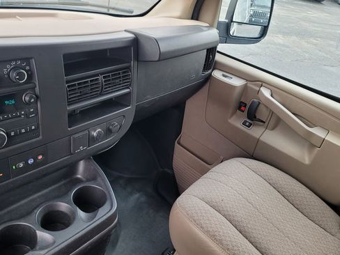 Used 2019 Chevrolet Express 2500 w/ Enhanced Convenience Package RWD image 23