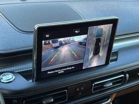 Used 2022 Lincoln Aviator Black Label w/ Dynamic Handling Package image 17