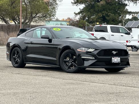 Certified 2018 Ford Mustang Coupe image 2