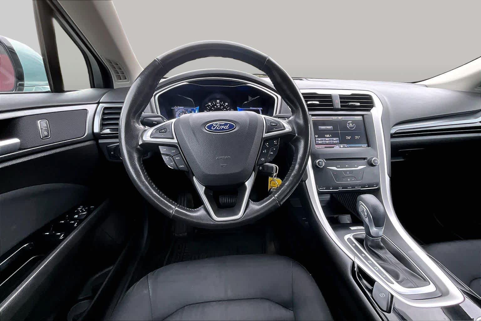 Used 2013 Ford Fusion SE FWD image 6