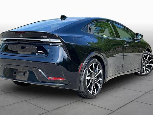 Used 2023 Toyota Prius Prime Premium FWD image 13