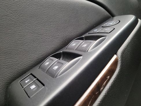 Used 2019 Chevrolet Tahoe LT RWD image 27