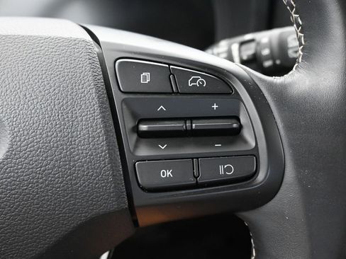 Certified 2024 Hyundai Venue Limited image 26