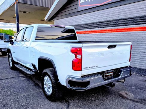 Used 2023 Chevrolet Silverado 2500 LT image 3