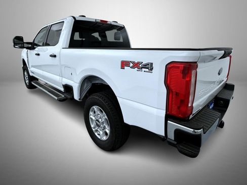 New 2026 Ford F250 XLT w/ FX4 Off-Road Package image 7